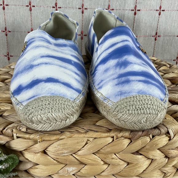 Michael Kors “Kendrick” Slip-On Blue White Tie Dye Espadrilles Women's Sz 6 Flat - Picture 3 of 7